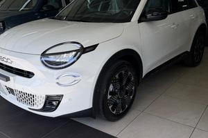 Fiat 600 Hybrid 110 CV DCT MHEV La Prima KM0 2026