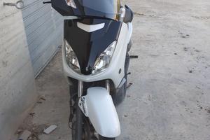 Xmax 250