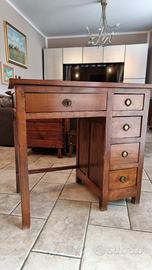 Scrittoio, scrivania in legno