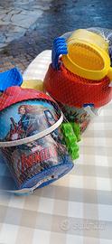 2  secchielli e palette spiaggia 