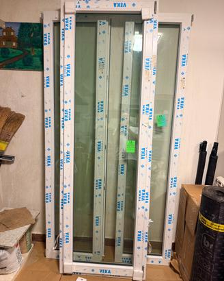 Porta finestra a un anta PVC