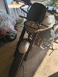 Moto Guzzi V7 Stone IV