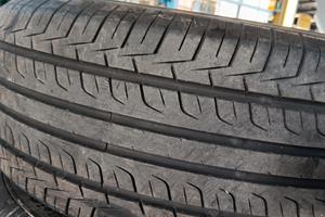 gomme nuove 215/ 50/17