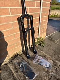 forcella dtswiss f535 One 29 150 mm nuova