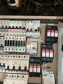 Materiale elettrico interruttori,contattori ecc