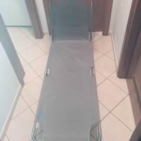 Lettino pieghevole con parasole