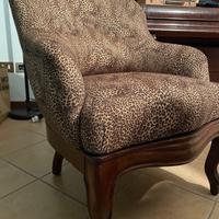 Poltrona Luigi Filippo in Noce Imbottita