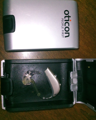 Apparecchio acustico sanitario