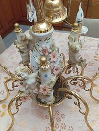 lampadario di porcellana di Capodimonte