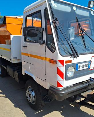 autocarro Multicar 4x4 inseribile