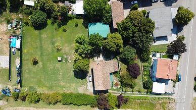 Casa Indipendente con Ampio Giardino a Fontana