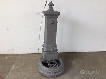 Fontana in ghisa da giardino