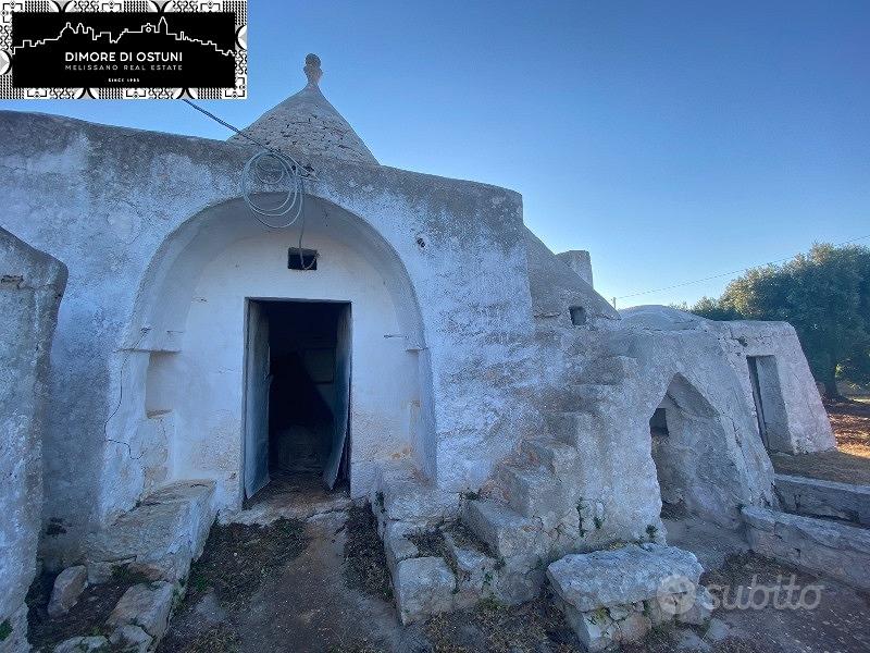 GRUPPO di TRULLI con TERRENO - AGRO di OSTUNI - Vista 2
