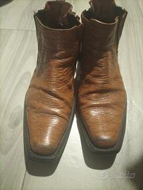 Stivali, Stivaletti artigianali in pelle pitonati 