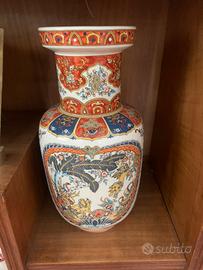 Coppia  di vasi vintage in stile Chinoiserie