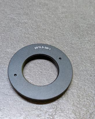 Adattatore per obiettivi ingranditore 25mm / M39