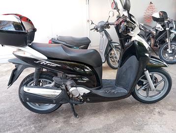 Honda SH 300