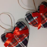 Decorazioni natalizie 2 cuori scozzesi con pizzo r