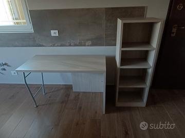 libreria e scrivania 