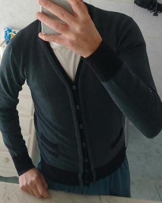 Cardigan DANKO Grigio con Profili Neri – 65% Lana 