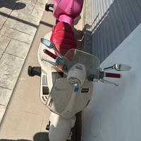 Mini Vespa coppia