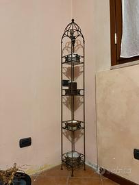 Colonna in ferro battutto