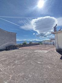 Appartamento di 140 m² con 5 locali a Marigliano