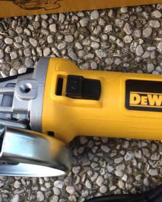 Smerigliatrice angolare DeWalt DWE4056
