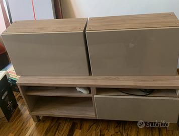 Mibile tv ikea e pensili con sportelli