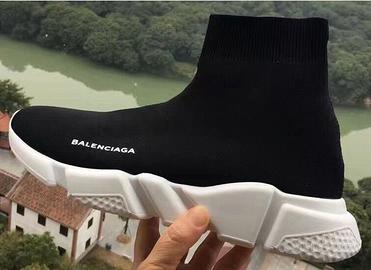 Balenciaga Speed 1 nere e bianche Reps Abbigliamento e Accessori In vendita a Roma