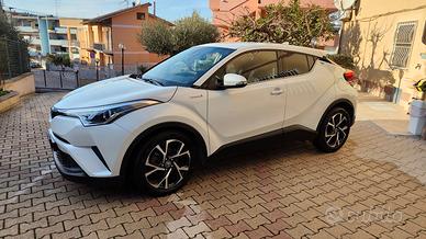 TOYOTA C-HR 1.8 CVT Trend 2019 ibrida 122 CV)