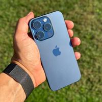 iPhone 15 pro 256 gb nero foto indicativa