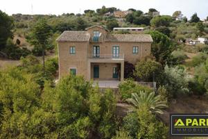 Villa di 11470 m² con più di 5 locali a Canicattì