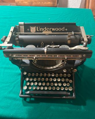 Macchina da scrivere UNDERWOOD