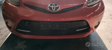 TOYOTA AYGO 2005 PARAURTI ANTERIORE