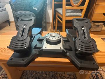 Rudder pedals Logitech, pedali simulatore di volo