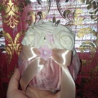 bomboniera con rose artificiali 