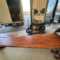 Mensole trasformabili in tavolo