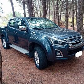 Pickup ISUZU DMAX full optional