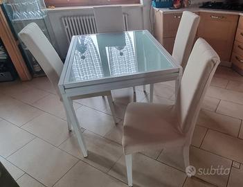 tavolo in ferro con ripiano in vetro