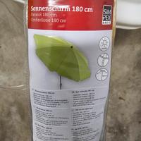 Ombrellone giallo con base porta ombrellone