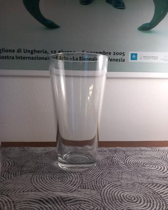 Vaso in vetro design Anne Nilsson per IKEA