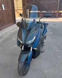 Yamaha X-Max 300