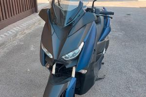 Yamaha X-Max 300