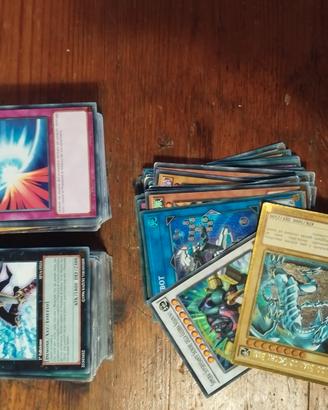 set di carte Yu-Gi-Oh 
