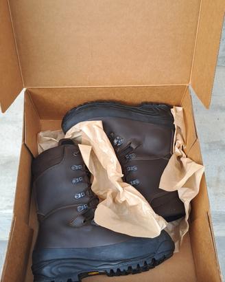 scarponi militare tg 37 suola vibram