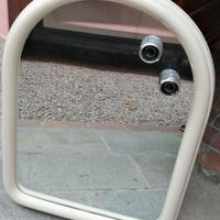 Specchio bagno con mensola