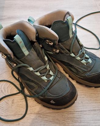 Quechua MH100 Women's Mid Waterproof