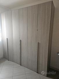 Armadio 6 ante Mondo Convenienza 240x50 cm