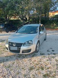 Volkswagen Golf  5 1.9 TDI 